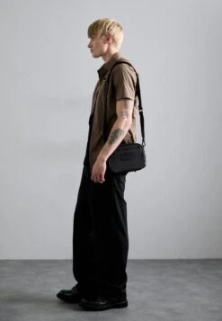 Emporio Armani MINI CROSSBODY - Cross Body Bag - Bristol Black 10 Emporio Armani MINI CROSSBODY - Cross Body Bag - Bristol Black -Total Wear Store b1f9abbaf2fc4f13b7caf6376a8625bd