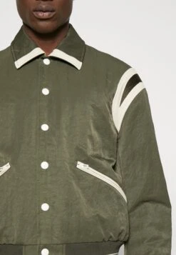 Emporio Armani Bomber Jacket - Verde Foresta -Total Wear Store b2466752e5314dcfad1139a0b66284ad