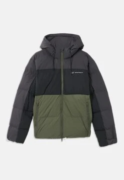 EA7 Emporio Armani TRAIN ATHLETIC COLOUR BLOCK PADDED JACKET - Winter Jacket - Ponderosa Pine 19 EA7 Emporio Armani TRAIN ATHLETIC COLOUR BLOCK PADDED JACKET - Winter Jacket - Ponderosa Pine -Total Wear Store b34b9ba11c604878a2fc5b0ee4742151 2