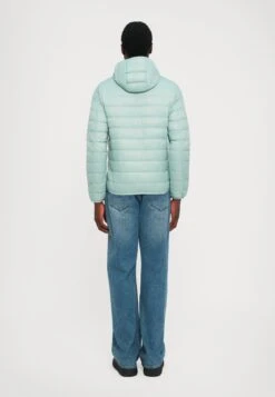 EA7 Emporio Armani TRAIN CORE LIGHT JACKET - Down Jacket - Blue Surf 24 EA7 Emporio Armani TRAIN CORE LIGHT JACKET - Down Jacket - Blue Surf -Total Wear Store b35160c3e95d4138903de7fccb5c838a