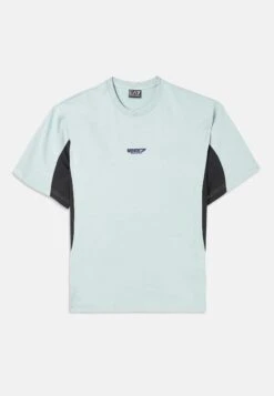 EA7 Emporio Armani TRAIN GRAPHIC SERIES TEE SPECIAL - Print T-shirt - Blue Surf 14 EA7 Emporio Armani TRAIN GRAPHIC SERIES TEE SPECIAL - Print T-shirt - Blue Surf -Total Wear Store b38e54aa8e564c1689c47b6a3264323e