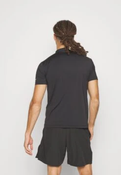 EA7 Emporio Armani Tennis Pro Serafino - Sports T-Shirt - Black -Total Wear Store b42fcacaf1004db2af630e6839125c28