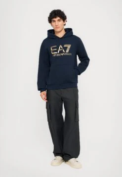 Total Wear Store -Total Wear Store b65be2f6546b4c85a4ff3fee8ce39494