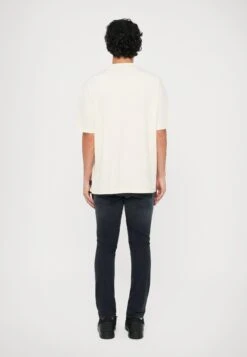 EA7 Emporio Armani TRAIN GRAPHIC SERIES TEE CITIES - Print T-shirt - Vanilla Ice 12 EA7 Emporio Armani TRAIN GRAPHIC SERIES TEE CITIES - Print T-shirt - Vanilla Ice -Total Wear Store b6b48d03ea3947539b08be3ee5230a41