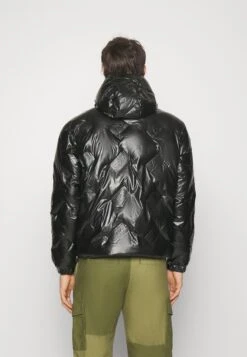 EA7 Emporio Armani Jacket - Winter Jacket - Nero -Total Wear Store b74bf9dd4c59470580f896323bd33d13