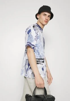 Emporio Armani Print T-Shirt - Camel -Total Wear Store b9002be33fe74379955df3e21fc5fe51