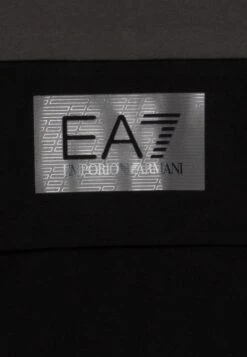 EA7 Emporio Armani Tonal Block Unisex - Sweatshirt - Nero -Total Wear Store b9949e39aecd4a8bae73f13f95faff03