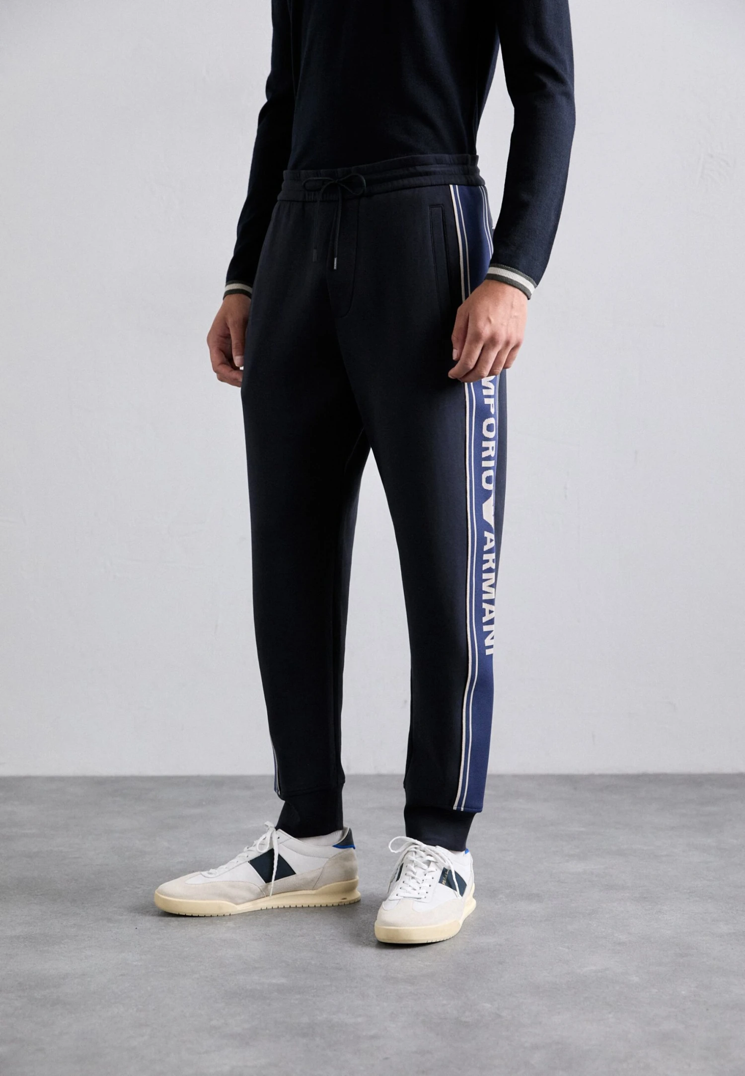Emporio Armani TROUSER - Tracksuit Bottoms - Blu Navy 3 Emporio Armani TROUSER - Tracksuit Bottoms - Blu Navy