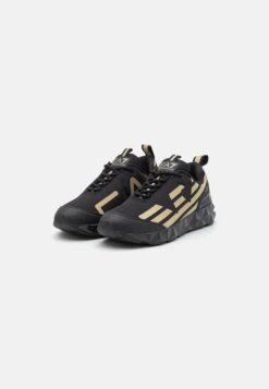 EA7 Emporio Armani ULTIMATE C2 COMBAT CORE UNISEX - Trainers - Triple Black/light Gold -Total Wear Store bb1ad56d8c144cc0b1a0aaf48d7d05f2