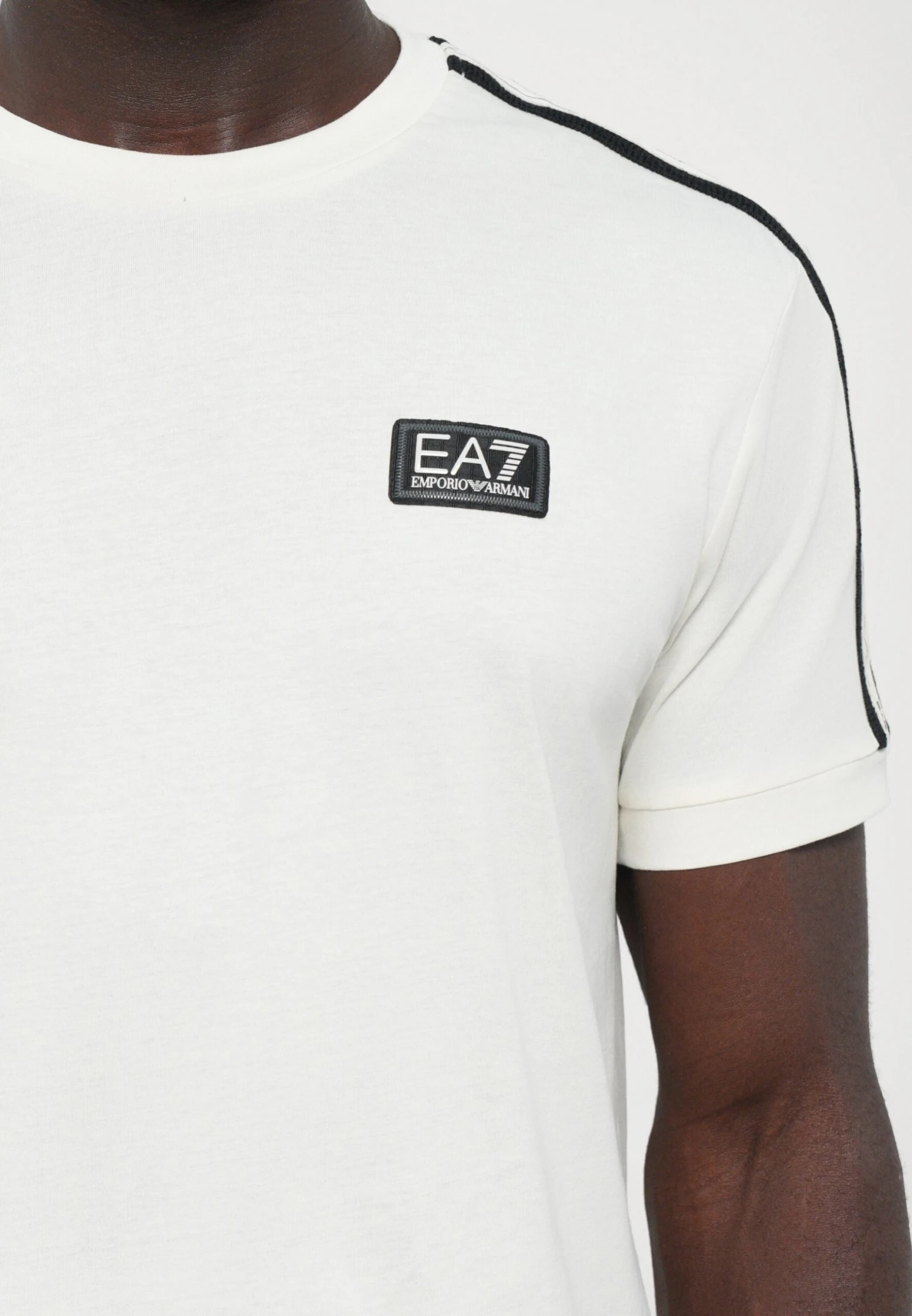 EA7 Emporio Armani LOGO SERIES TAPE TEE - Print T-shirt - Vanilla Ice 9 EA7 Emporio Armani LOGO SERIES TAPE TEE - Print T-shirt - Vanilla Ice - Image 7