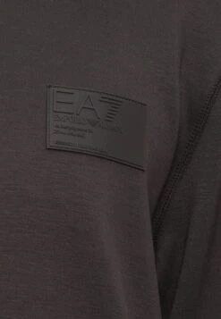 EA7 Emporio Armani TRAIN CORE UNISEX - Sweatshirt - Chocolate Torte -Total Wear Store bfb1e9c3973c4347a06fb4bffe15fb9c