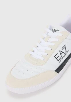 EA7 Emporio Armani NEW HERITAGE UNISEX - Trainers - White/black -Total Wear Store c017e4bc59a248b79294d39af5ab24b8