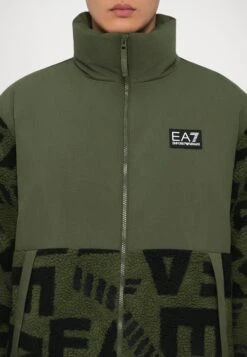 EA7 Emporio Armani MOUNTAIN JACKET LOGO - Winter Jacket - Beetle -Total Wear Store c01fedf9166e462da21183ccf863a82f