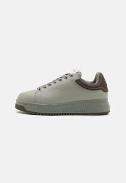Emporio Armani SHOES - Trainers - Fog/brown