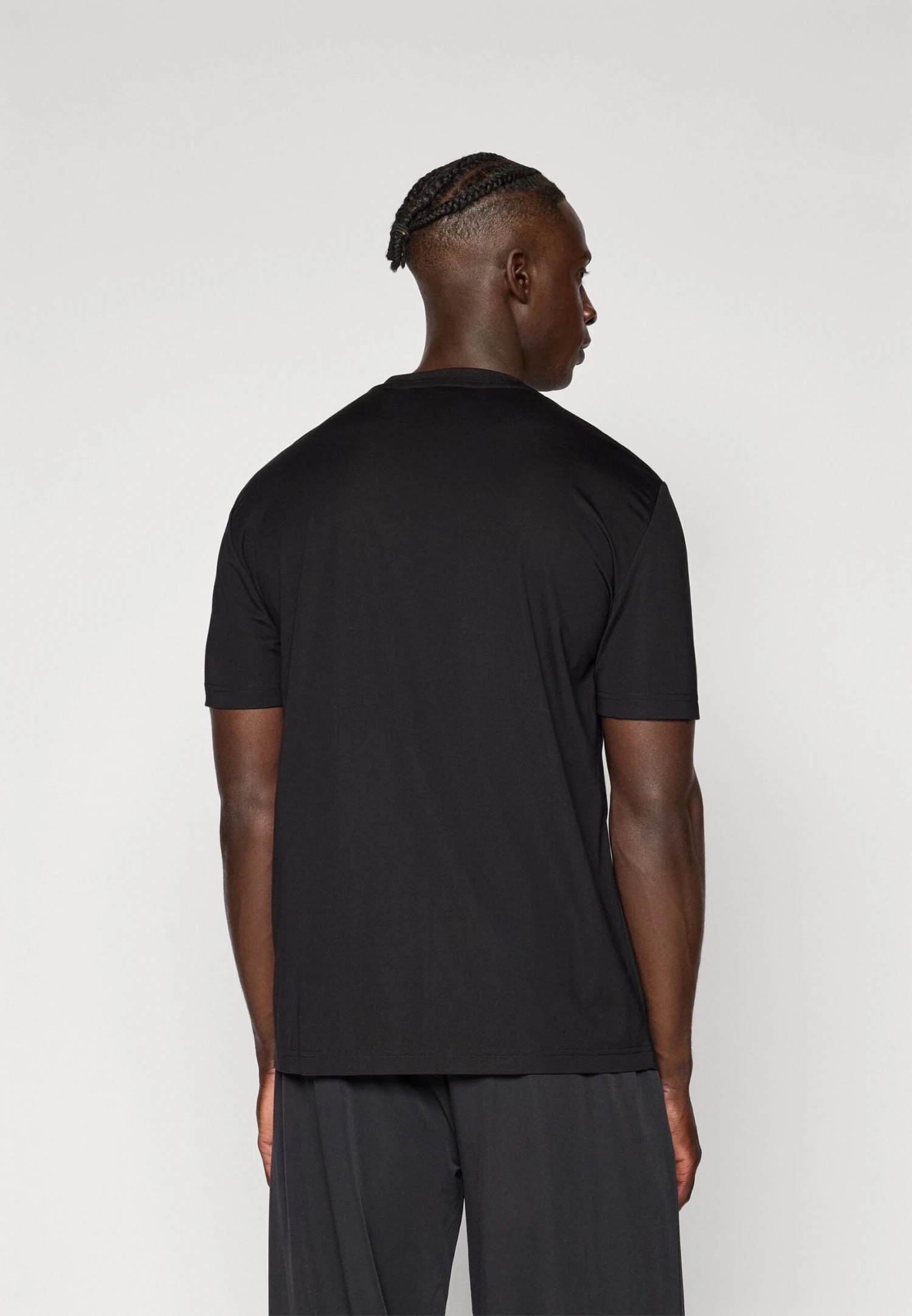EA7 Emporio Armani TENNIS CLUB TEE - Basic T-shirt - Black 5 EA7 Emporio Armani TENNIS CLUB TEE - Basic T-shirt - Black - Image 3
