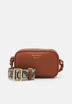 Emporio Armani CAMERA BAG - Cross Body Bag - Nero/silver-coloured 13 Emporio Armani CAMERA BAG - Cross Body Bag - Nero/silver-coloured -Total Wear Store c17eb76ce1574abdaa2f09fde9b00673