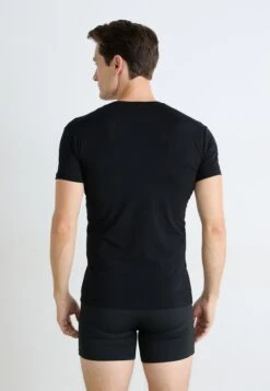 Emporio Armani SLEEVE CREW NECK - Print T-shirt - Black -Total Wear Store c1d9e6bf1af54f0da5969f1a02498691