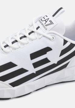 EA7 Emporio Armani ULTIMATE C2 COMBAT CORE UNISEX - Trainers - White/black -Total Wear Store c2e62d15c7f9436e8a8a3c0790933c14