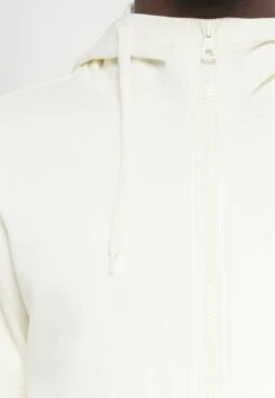 EA7 Emporio Armani TRAIN CORE HOODIE - Hoodie - Vanilla Ice -Total Wear Store c400e319eda24e8ba6ccaee6ddabc03b