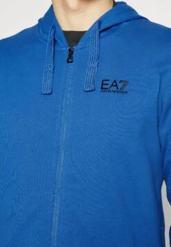 EA7 Emporio Armani Zip-Up Sweatshirt - Blau 11 EA7 Emporio Armani Zip-Up Sweatshirt - Blau -Total Wear Store c468262053e74f38959af70aaafae99a
