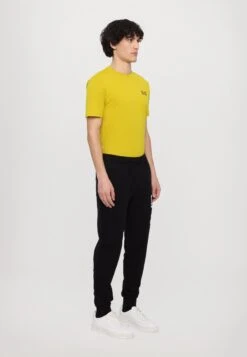 EA7 Emporio Armani TROUSER - Tracksuit Bottoms - Black/white 17 EA7 Emporio Armani TROUSER - Tracksuit Bottoms - Black/white -Total Wear Store c5e375f39de64967995bb1ecd6d308b3