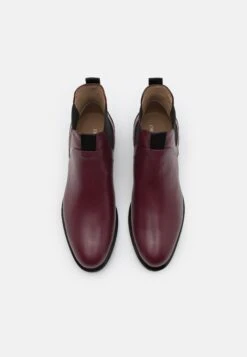 Emporio Armani Boot - Classic Ankle Boots - Bordeaux/Nero -Total Wear Store c71731cf277b4f02ac3aa0eaffcc85fd