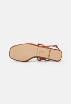 Emporio Armani Capsule Icon - Sandals - Mattone -Total Wear Store c8339fd5ce3b4d5bb2d73d81e0cdb1ca