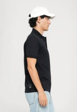 Emporio Armani POLO SHIRT - Polo Shirt - Blu Navy -Total Wear Store c88f00f2036a4040abb874aa41ab04b1