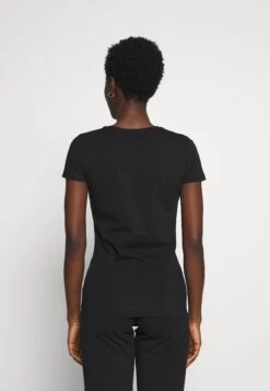 Emporio Armani Pyjama Top - Pyjama Top -Total Wear Store ca4bc89cafc841d68ab6b6600136f8e8