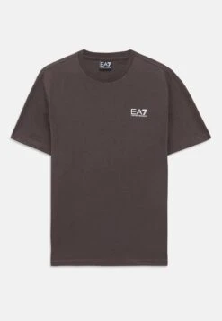 EA7 Emporio Armani TRAIN LOGO SERIES TEE EXTENDED LOGO - Print T-shirt - Chocolate Brown -Total Wear Store cb7ecc08f4f14c908e9d03fe15a0bc2e