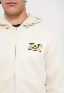 EA7 Emporio Armani TRAIN LABEL HOODIE ALCANTARA - Zip-up Sweatshirt - Rainy Day -Total Wear Store cbb3ca8fc2bd411d924e35666243bee2