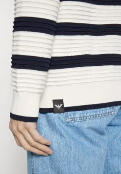 Emporio Armani Jumper - Bianco Caldo -Total Wear Store cdce9ba0adcd4a75b9786e9f75ae7f9b