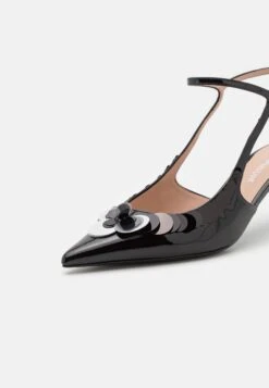 Emporio Armani Piper - Classic Heels -Total Wear Store cdded3bac4c24bdbb4d0bbda28d1d16d