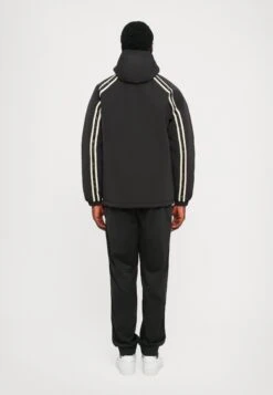 EA7 Emporio Armani TRAIN LOGO SERIES TAPE JACKET UNISEX - Outdoor Jacket - Black/silver-coloured -Total Wear Store cef9db1d13004bf0b6093da5fac940a7