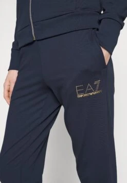EA7 Emporio Armani Set - Tracksuit - Navy/Gold 15 EA7 Emporio Armani Set - Tracksuit - Navy/Gold -Total Wear Store d023b73a0c36411c83bff136c6a29870