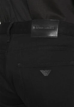 Emporio Armani Pockets Pant - Slim Fit Jeans - Denim Nero -Total Wear Store d027b8cba6f643bc8647b15c1d2e0891