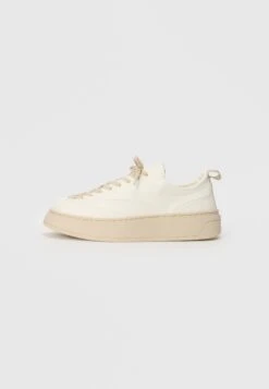 Emporio Armani OFF WHITE - Trainers - Off White