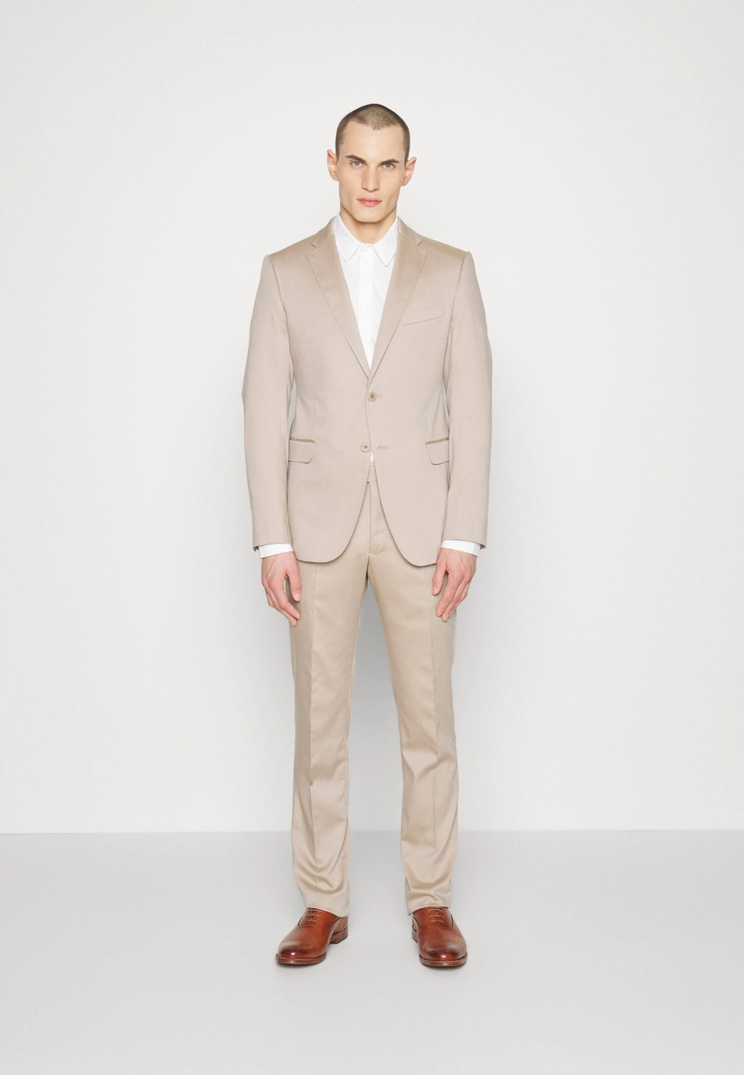 Emporio Armani Suit Set - Suit - Beige 4 Emporio Armani Suit Set - Suit - Beige - Image 2