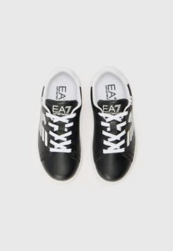 EA7 Emporio Armani UNISEX - Trainers - Black/optic White -Total Wear Store d2db050c84db498da1814b61bf75bf4f