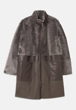 Emporio Armani COAT - Winter Coat - Taupe -Total Wear Store d42be8ee09794ec89a0117cdf524d6f0