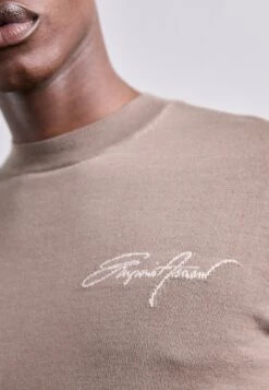 Emporio Armani Jumper - Walnut/off-white -Total Wear Store d45629cec7f34c21848442fbc5e8f679
