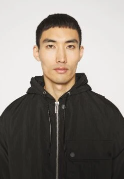 Emporio Armani Parka - Nero -Total Wear Store d504545b9f7440a3a9d246a082671870