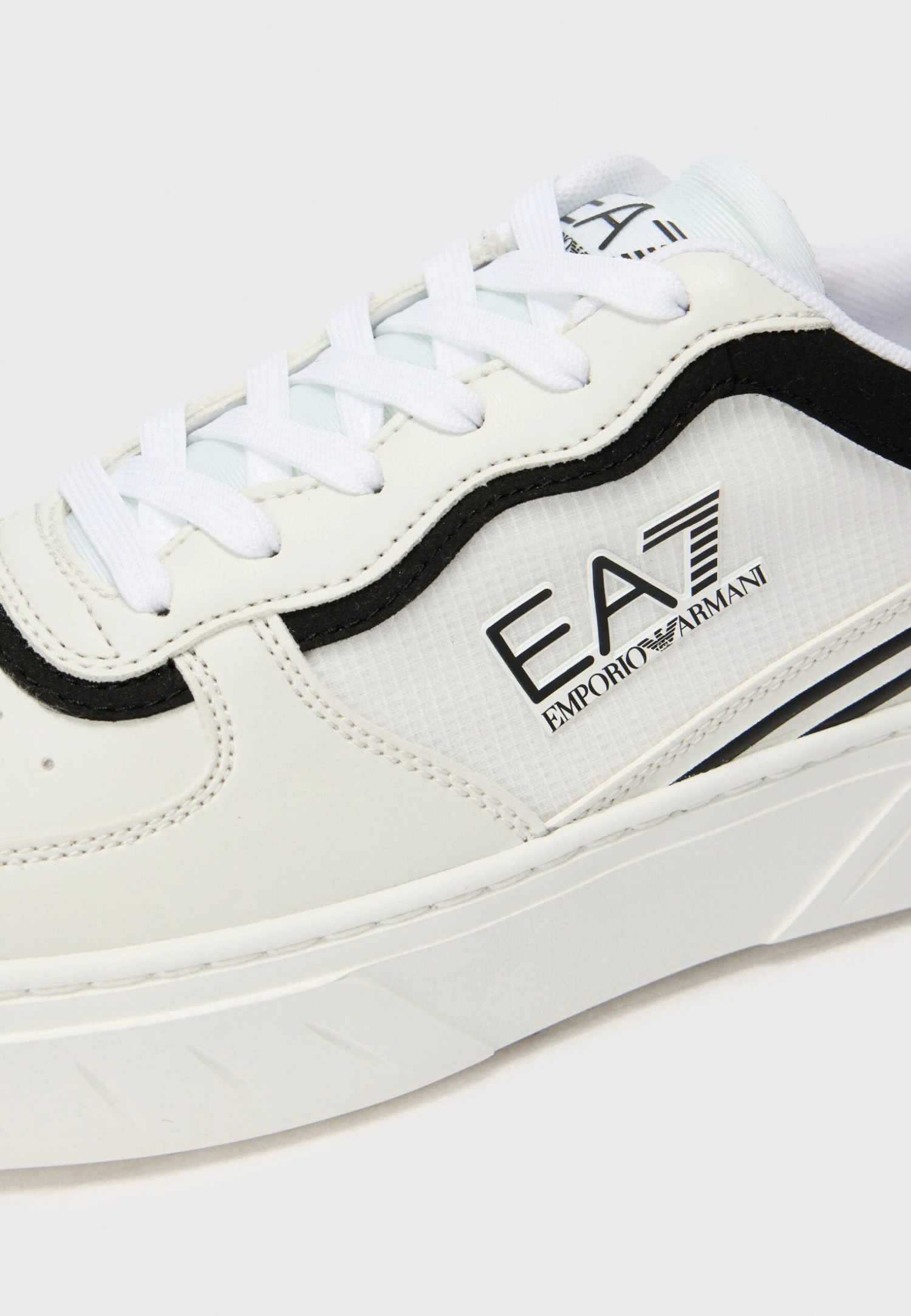 EA7 Emporio Armani PREMIUM COURT UNISEX - Trainers - White/black 8 EA7 Emporio Armani PREMIUM COURT UNISEX - Trainers - White/black - Image 6