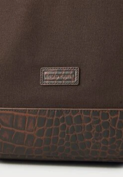 Emporio Armani HOLDALL - Weekend Bag - Delicioso 15 Emporio Armani HOLDALL - Weekend Bag - Delicioso -Total Wear Store d65895fb84314481afca012a0eb8cc56