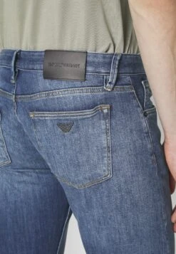 Emporio Armani 5 Pockets Pant - Slim Fit Jeans - Denim Blu Md 11 Emporio Armani 5 Pockets Pant - Slim Fit Jeans - Denim Blu Md -Total Wear Store d6c67e8c7c9e4bad86758958bfc5950a