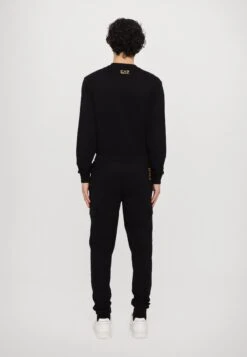 EA7 Emporio Armani TROUSER - Cargo Trousers - Black -Total Wear Store d9e658dfa233447c96cee4e9d8efac90