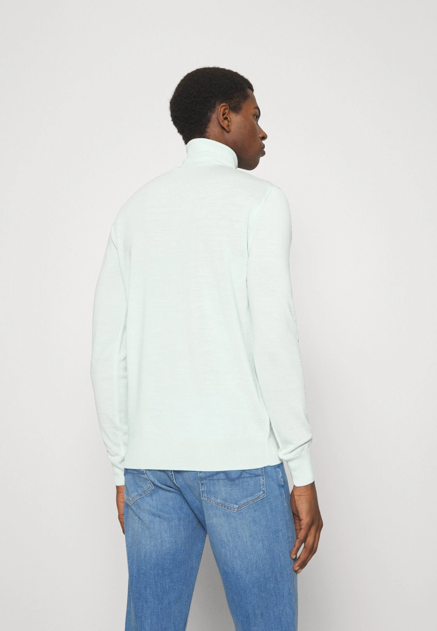 Emporio Armani Jumper - Verde Acqua 5 Emporio Armani Jumper - Verde Acqua - Image 3