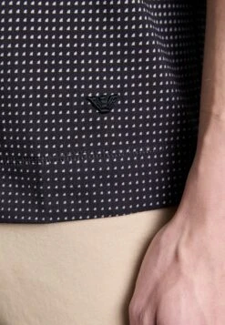 Emporio Armani Print T-shirt - Feather Gray -Total Wear Store da419c4ca1aa444086323f9083b06f13