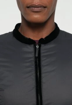 Emporio Armani JACKET - Light Jacket - Nero 15 Emporio Armani JACKET - Light Jacket - Nero -Total Wear Store dafda863879f4154b1d0776f82097148