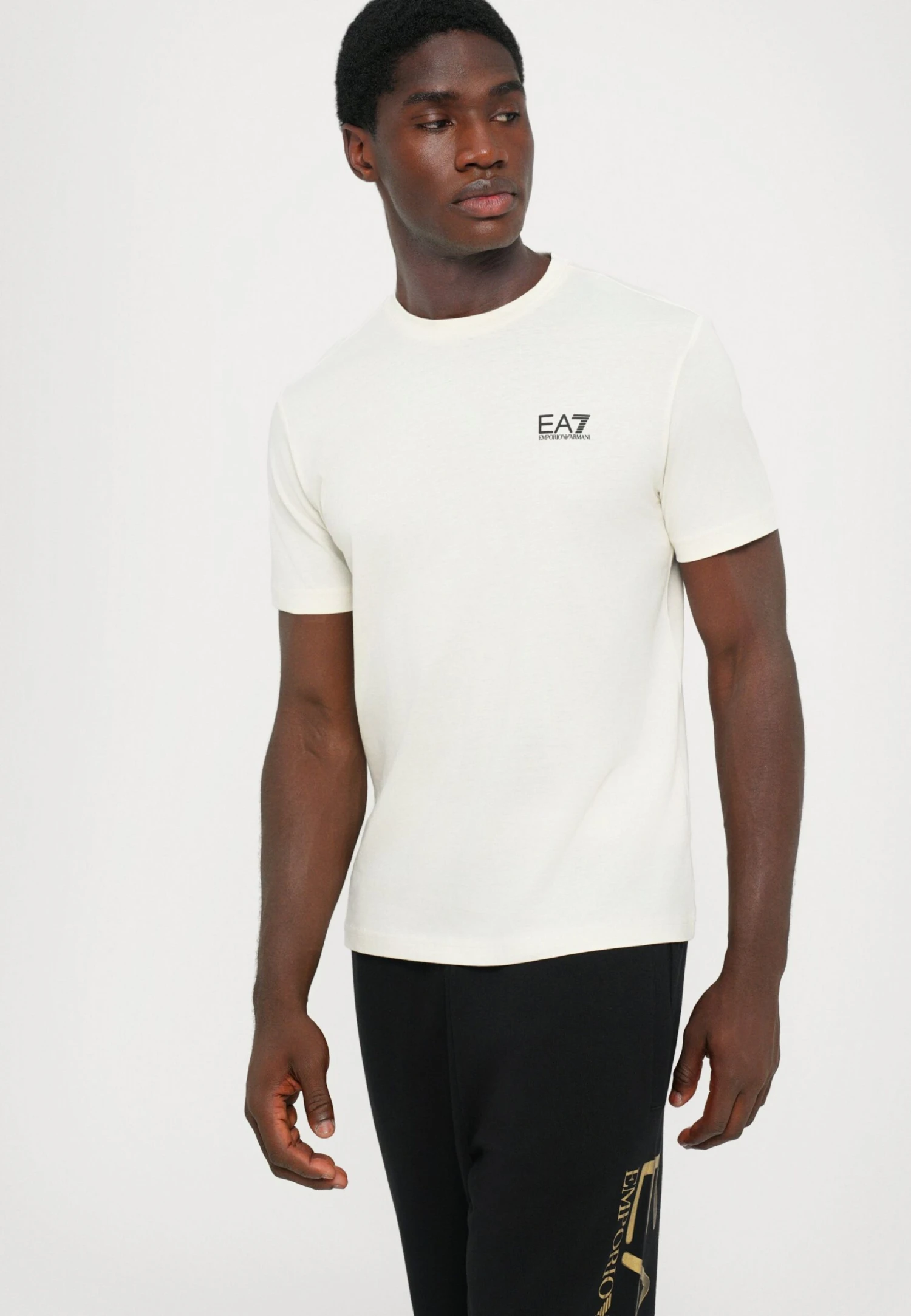 EA7 Emporio Armani TRAIN LOGOSERIES - Tracksuit Bottoms - Black 7 EA7 Emporio Armani TRAIN LOGOSERIES - Tracksuit Bottoms - Black - Image 5